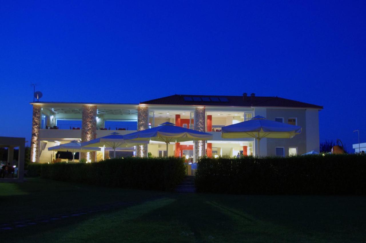 Antonios Village Hotel&Apartments Arkoudi Buitenkant foto